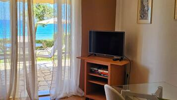 House, 1 Bedroom, Smoking, Terrace | Room amenity