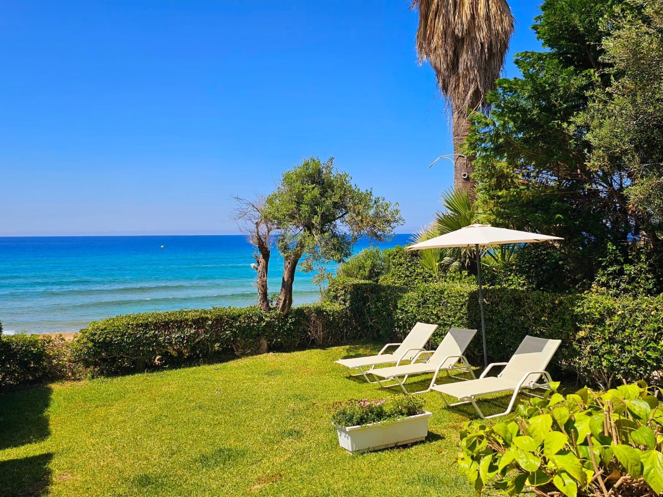 House, 1 Bedroom, Smoking, Terrace | Property grounds