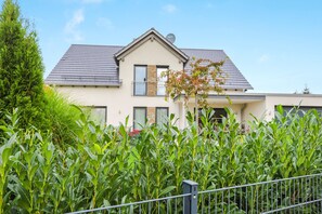 Exterior - Beautiful Holiday Apartment “Familie Arnhofer” with Wi-Fi (Waal)