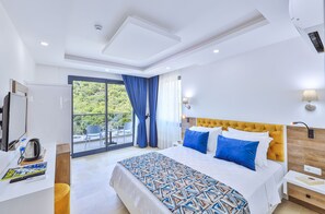 Deluxe-Villa, Mehrere Betten, Meerblick | Bügeleisen/Bügelbrett, kostenloses WLAN, Bettwäsche