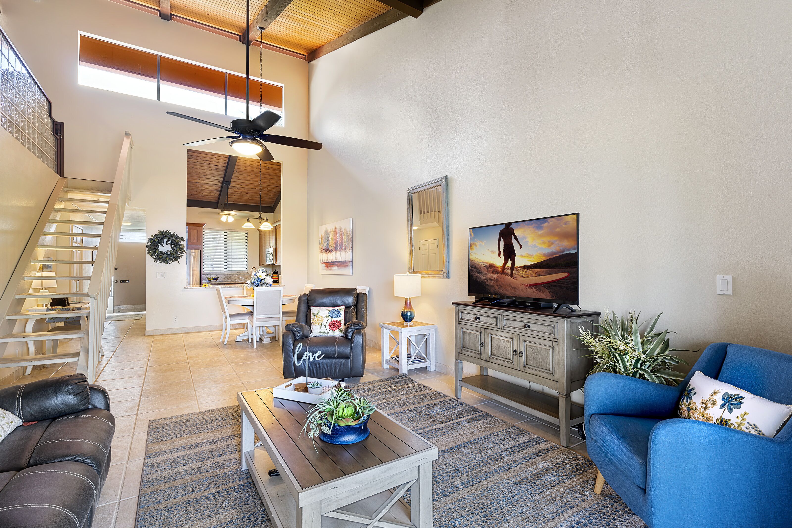 TV, DVD player, books, stereo