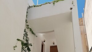 Apartamento, 2 habitaciones, fumadores, balcón | Entrada al alojamiento