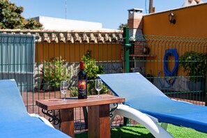 Property grounds - Air-Conditioned Home "El Duque" In Beautiful Landscape with Pool, Terrace & Wi-Fi (Vejer de la Frontera)