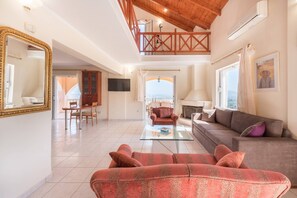 Villa, 3 camere da letto, balcone, vista città | Area soggiorno