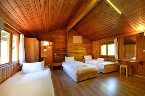 Ropa de cama de alta calidad y minibar 