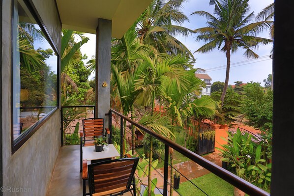 Outdoor dining - Villa With Private Pool 6-8guests (Sangkat Sala Kamreuk)