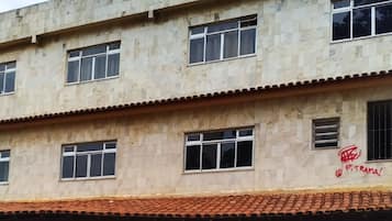 Fachada da propriedade