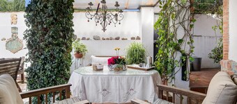 Artistiek vakantiehuis op toplocatie "Een tuin om te ontspannen"
