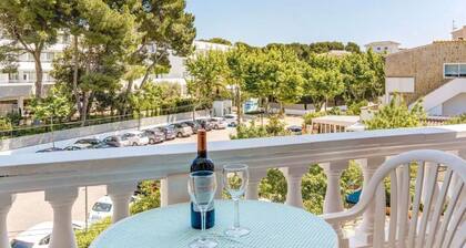 Charming Holiday Apartment "La Cabanya 3D" with Shared Pool, Terrace & Wi-Fi