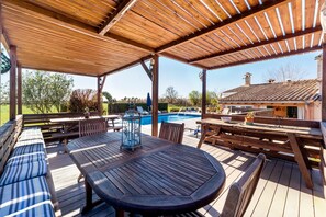 Outdoor dining - Spacious Mallorcan Villa "Es Rafal Nostro 11" with Pool (Felanitx)