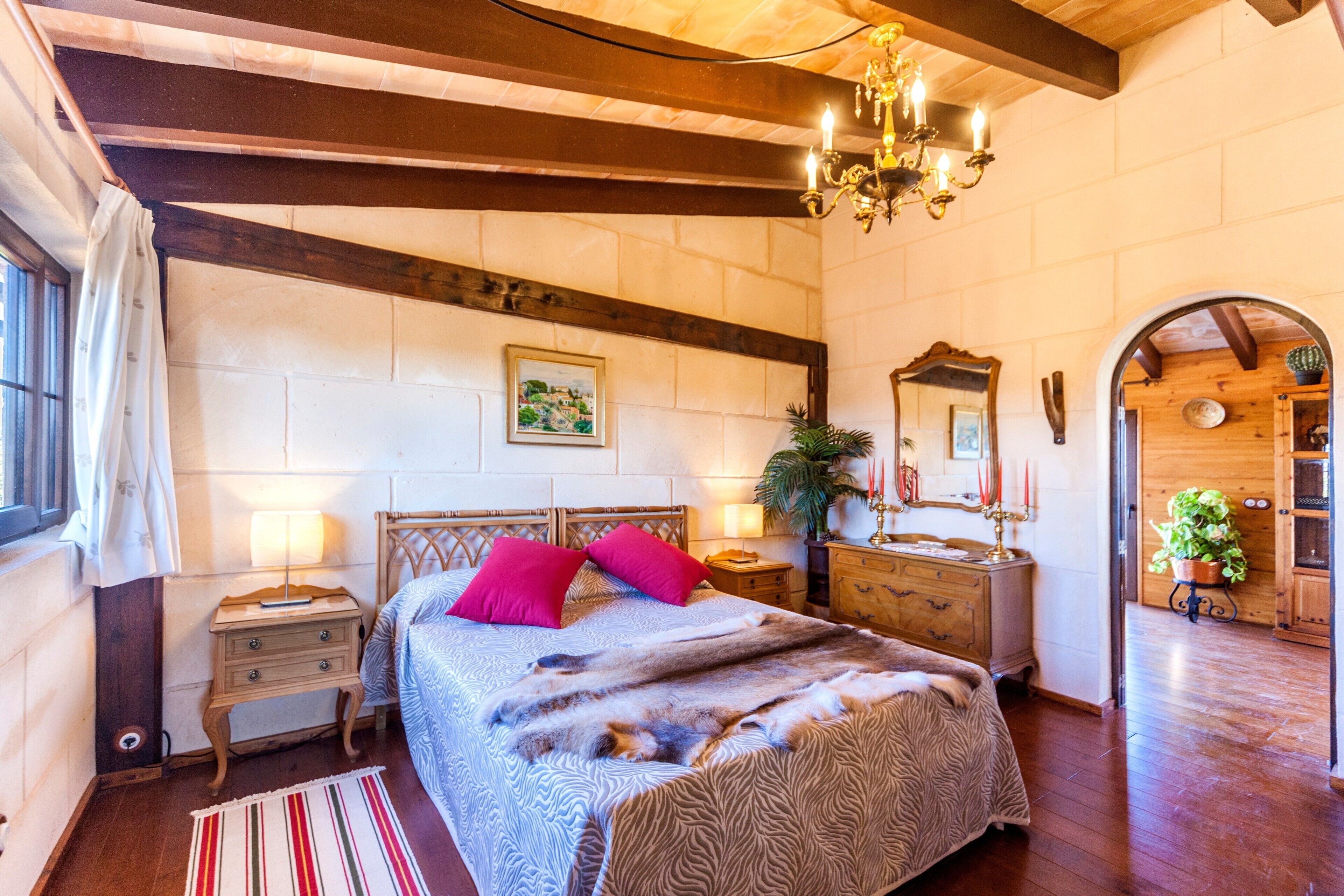 4 Schlafzimmer, Bügeleisen/Bügelbrett, kostenloses WLAN, Bettwäsche