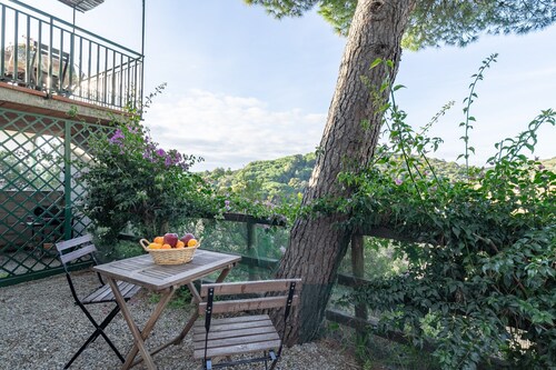 Idyllic Holiday Apartment "Simona" near the Beach with Terrace and Wi-Fi