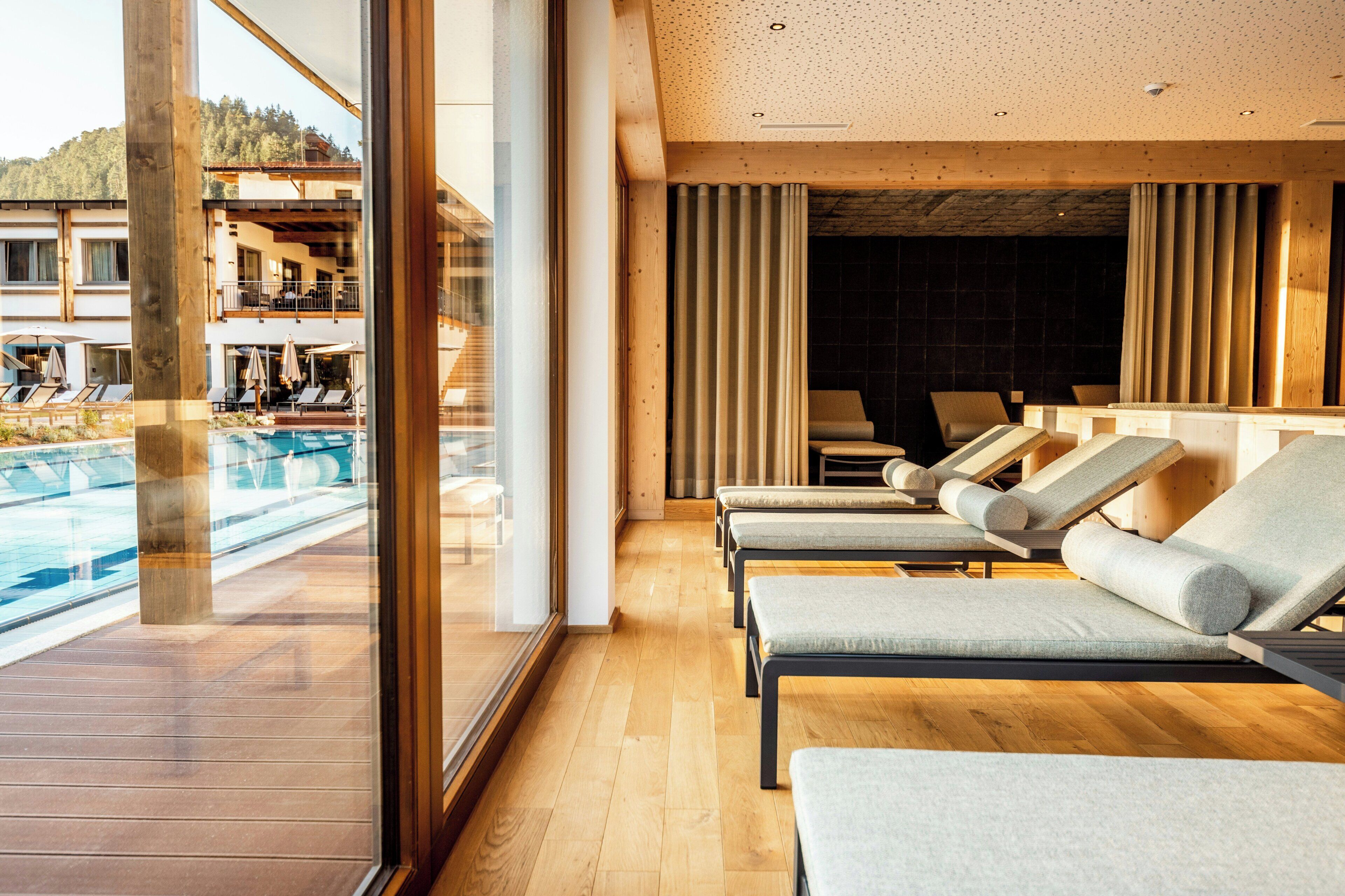 Sauna, Dampfbad, Körperbehandlungen, Hydrotherapie, Warmsteinmassagen