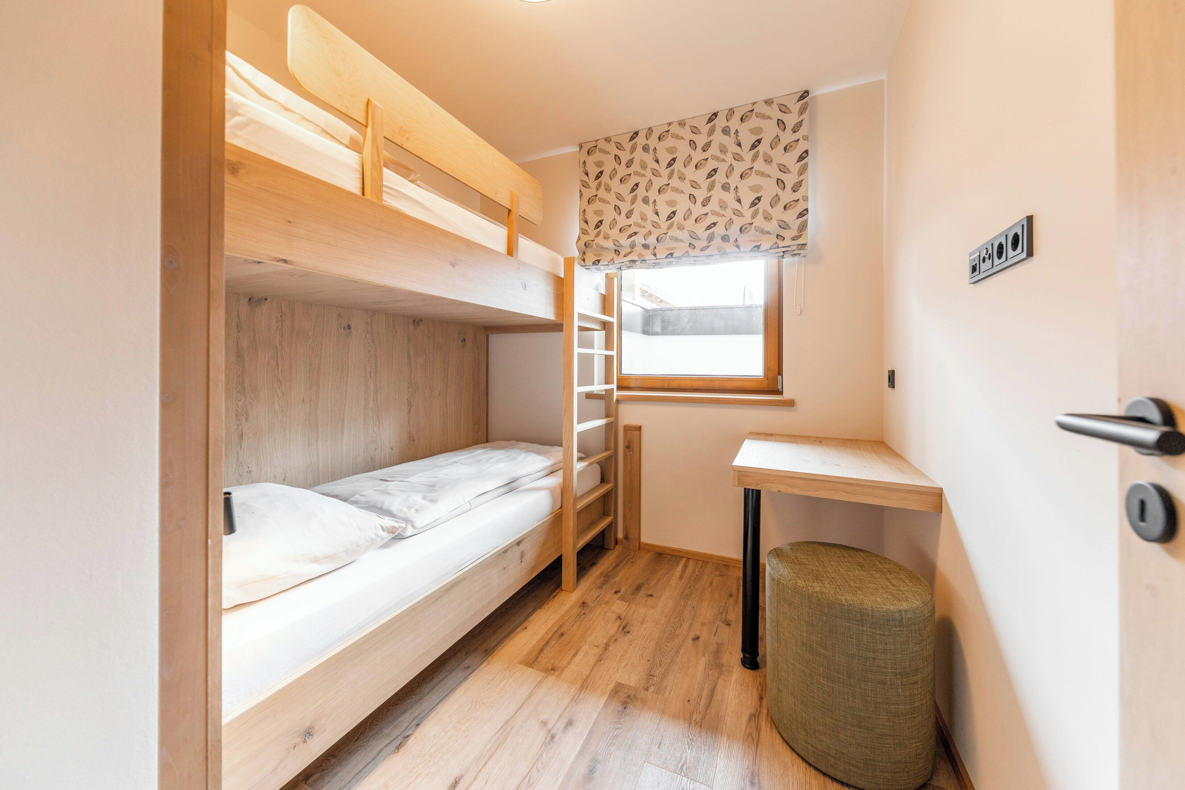 Literie hypoallergénique, coffres-forts dans les chambres