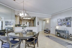Interior - 6204 Hampton Place - Oceanfront Views, Pool, Spa & So Much More! (Hilton Head Island)