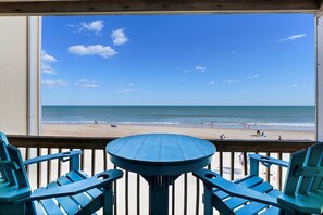 Property grounds - "Peace of Paradise" - Direct Oceanfront, Amazing Views! (Surf City)