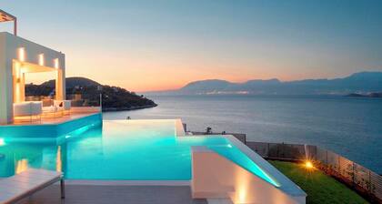 Welcome to Villa Soligia! Beach Front Villa Large Private Pool Amazing Sea View