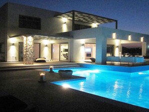Villa, 4 slaapkamers, roken, privézwembad | Balkon