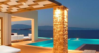 Welcome to Villa Soligia! Beach Front Villa Large Private Pool Amazing Sea View