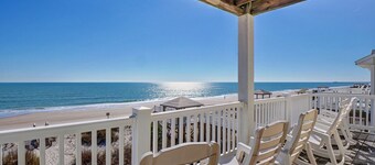 SeaBee Surf-Oceanfront Hot Tub,240 EV outlet,Elevator,Sleeps 18,pet friendly