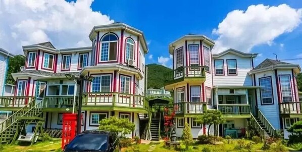 Mặt tiền nơi lưu trú