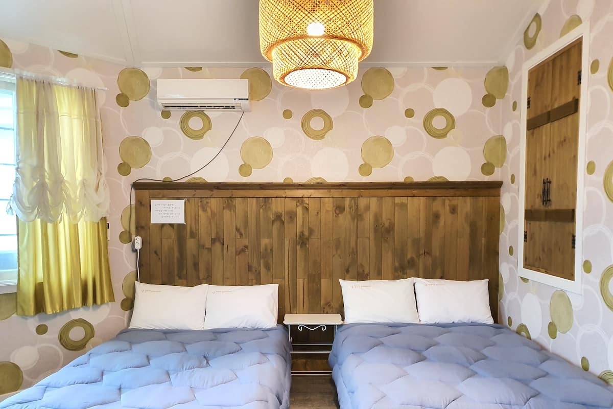 Condo, 2 Double Beds (Frisia) | WiFi (free), individually decorated