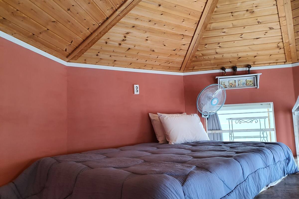 Condo, 1 Double Bed (Water Lily) | WiFi (free), individually decorated