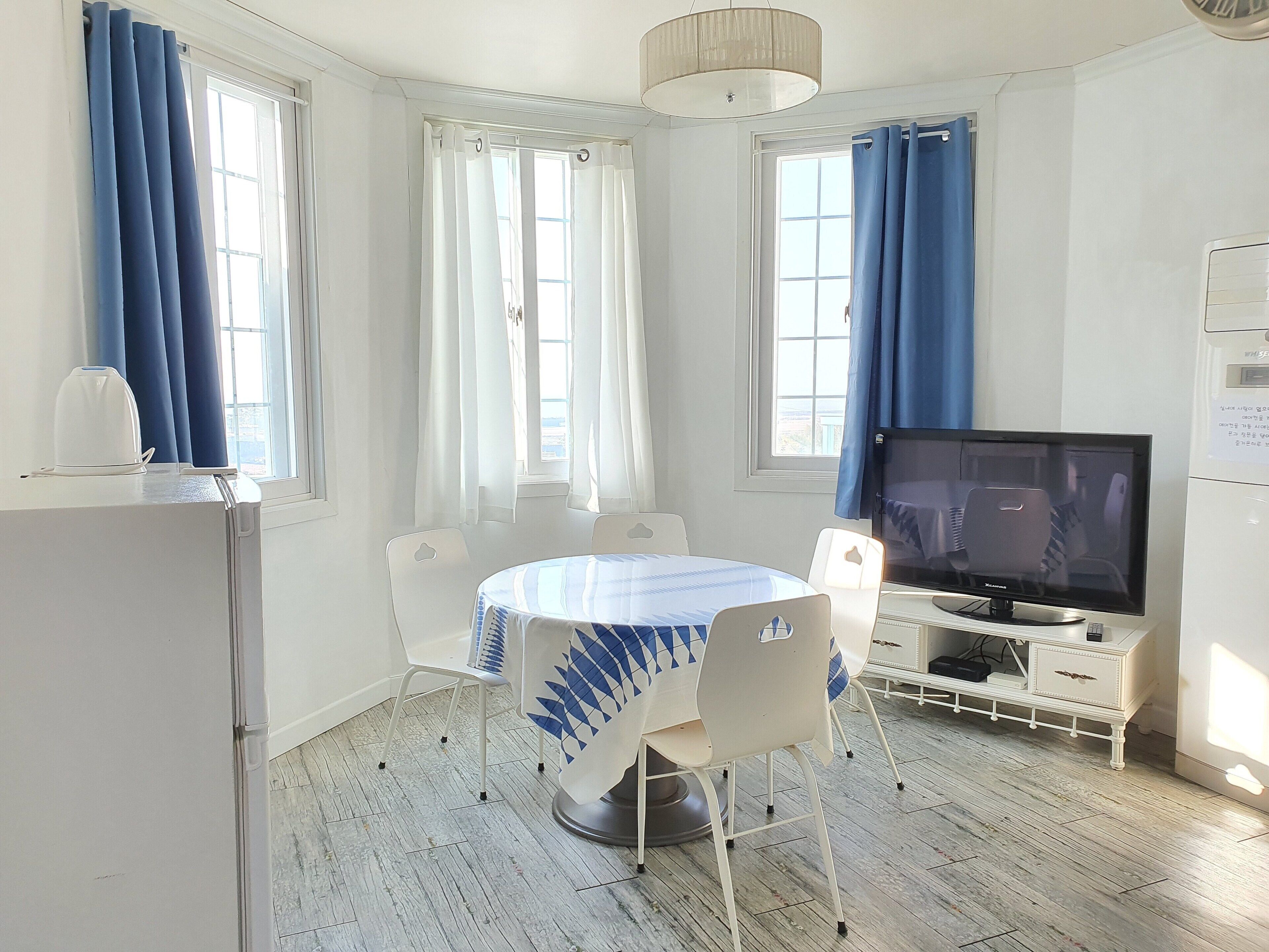 Appart'hôtel, 2 lits doubles (Hyacinth) | Restauration dans la chambre