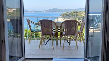 Apartment (Two-Bedroom Apartment with Balcony) | Terrace/patio
