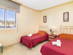 2 bedrooms, iron/ironing board, Internet, bed sheets
