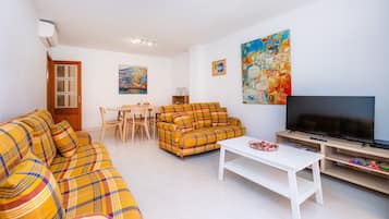 テレビ、DVD プレーヤー