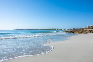 Beach nearby - Apartment Marbi On the Beach with Balcony, Terrace & Wi-Fi; Garage Available (Cala Millor)