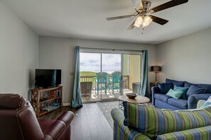 TV, DVD player - Oceanfront Condo, Steps Away from the beach access (Surf City)