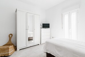 3 habitaciones, tabla de planchar con plancha y wifi gratis
