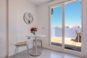 Dining - Attractive Holiday Apartment Atico la Terraza with Air Conditioning (Conil de la Frontera)