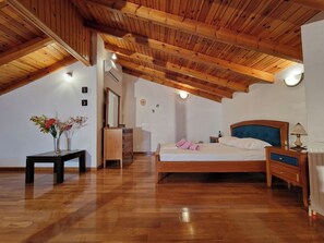Villa, 4 Bedrooms, Balcony, Garden View | 4 bedrooms, soundproofing
