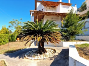 Villa, 4 habitaciones, balcón, vistas al jardín | Jardines del alojamiento