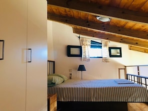 House, 1 Bedroom, Smoking, Balcony | 1 bedroom