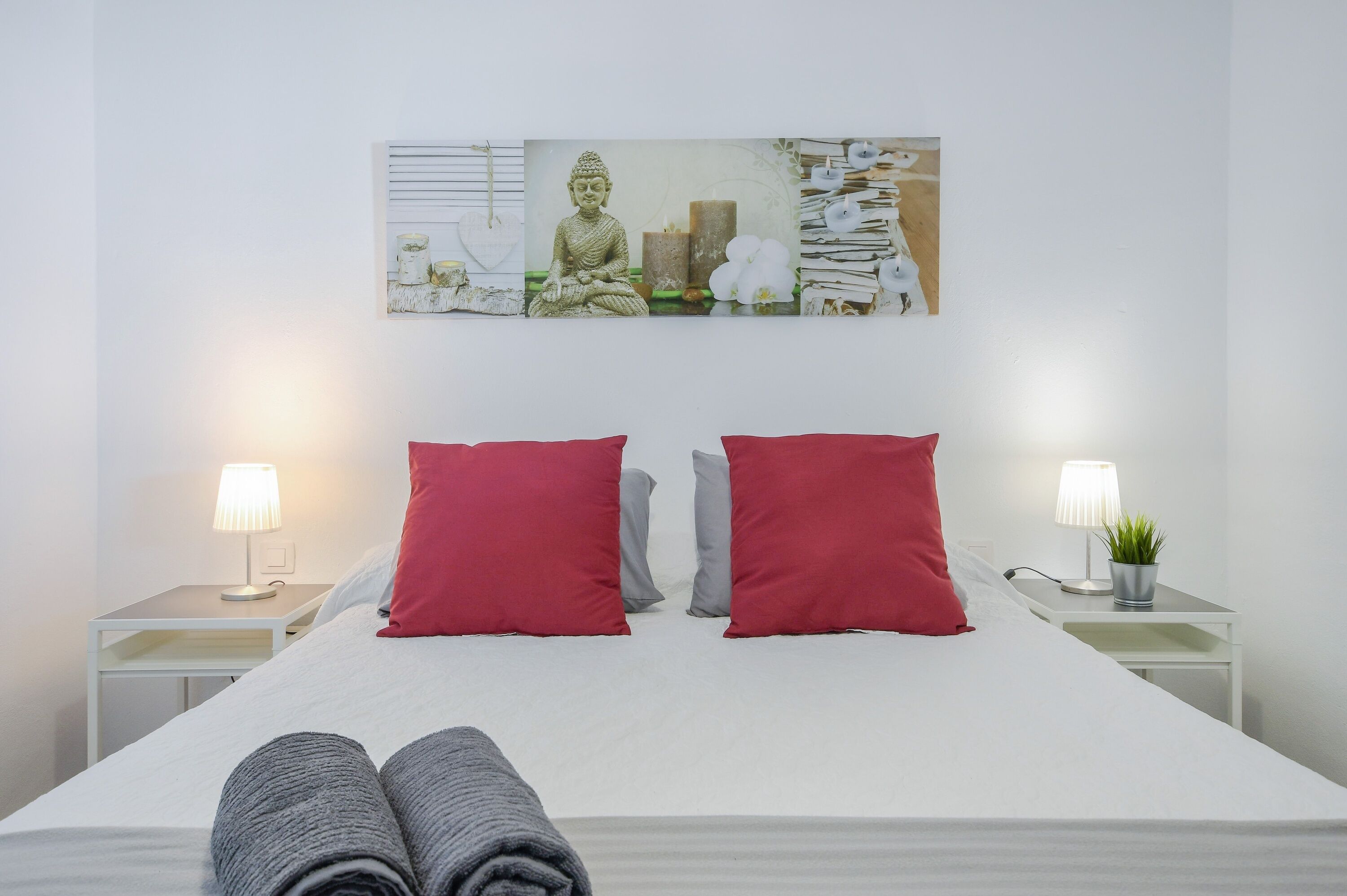 2 slaapkamers, een strijkplank/strijkijzer, gratis wifi, beddengoed