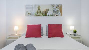 2 slaapkamers, een strijkplank/strijkijzer, gratis wifi, beddengoed