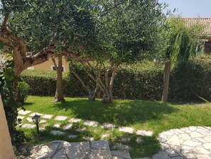 House, 2 Bedrooms, Smoking, Terrace | Property grounds