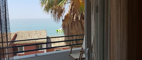 House, 2 Bedrooms, Smoking, Terrace | Exterior