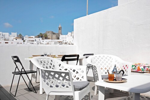 Exclusive apartment with roof terrace in the old town - Precioso apartamento en Vejer con terraza