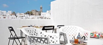 Exclusive apartment with roof terrace in the old town - Precioso apartamento en Vejer con terraza