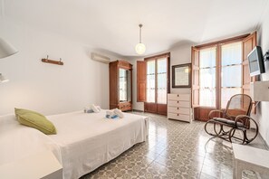 6 bedrooms, iron/ironing board, free WiFi, bed sheets - Fantastic Villa "Can Bac" in Mallorquin Style with Pool (SÓLLER)