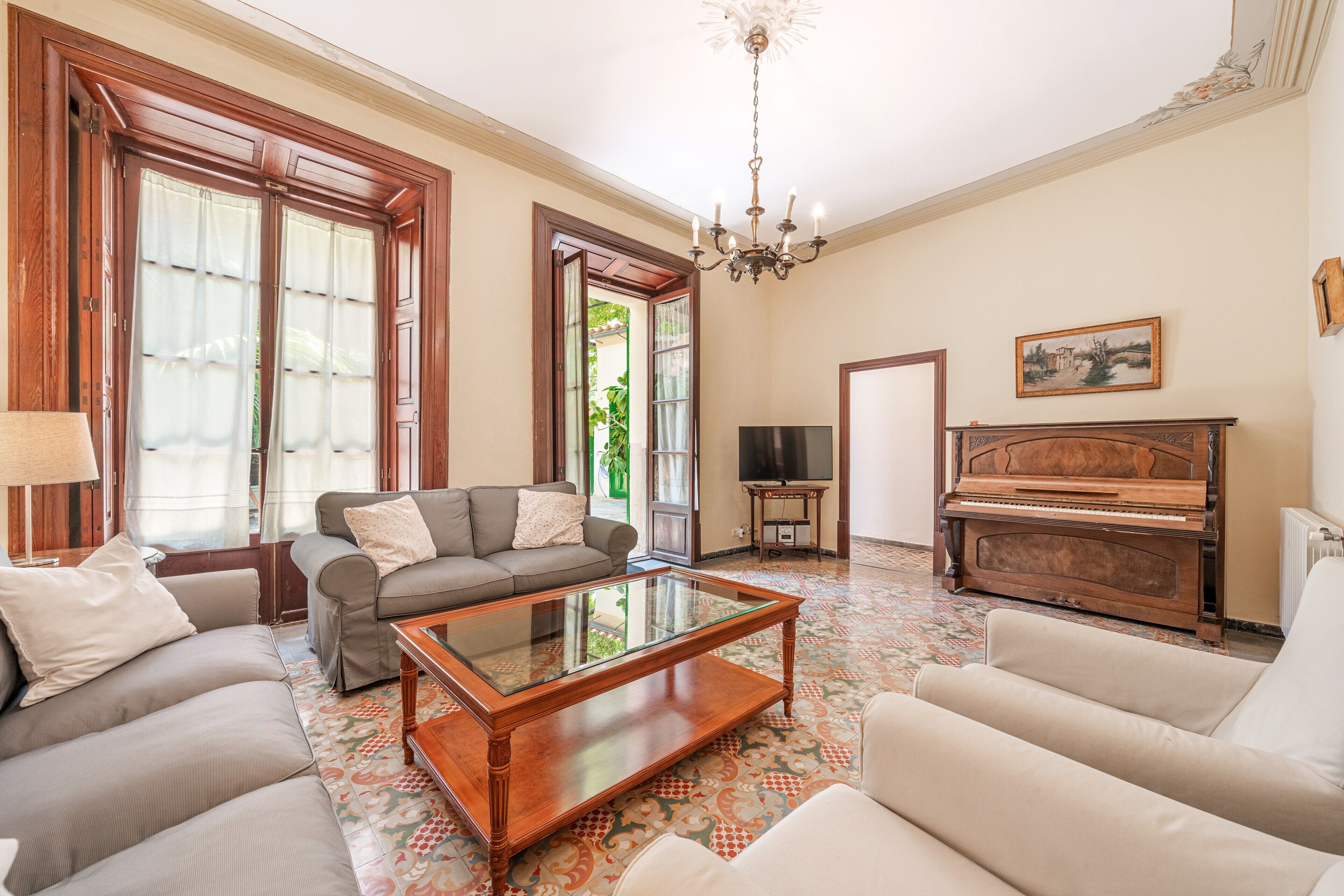 テレビ、ステレオ