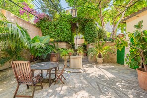 Outdoor dining - Fantastic Villa "Can Bac" in Mallorquin Style with Pool (SÓLLER)