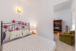 2 chambres, accès au Wi-Fi (inclus), literie fournie