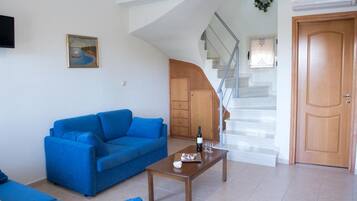 Apartment, 1 Bedroom, Smoking, Private Pool | Living room