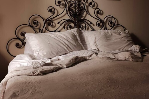 3 habitaciones, tabla de planchar con plancha y wifi gratis